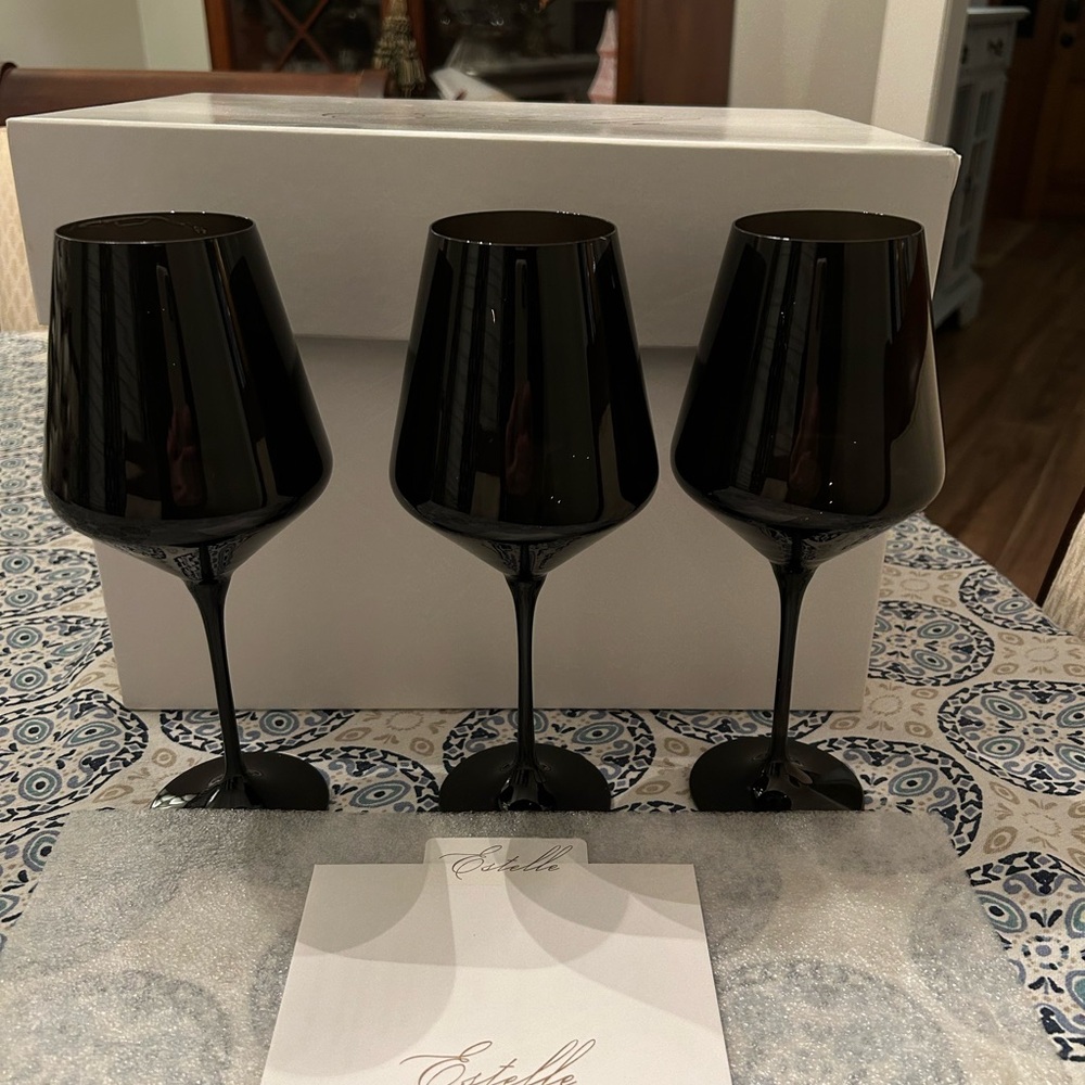 6 Estelle Black Wine Glasses NEW